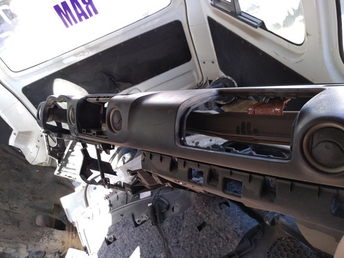 Imagen 8 de 8 de Nissan Urvan 2017 Por Partes Urvan