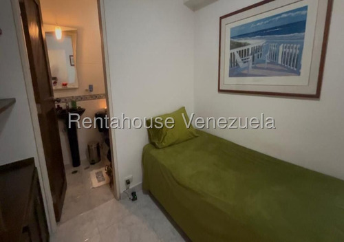 Apartamento En Venta. Res. Isabel Cecilia. Cecilia Gutierrrez. 25-18239