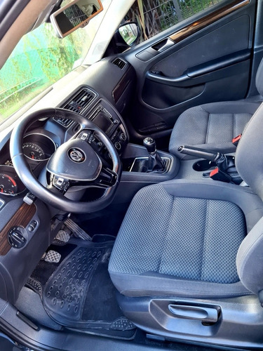 Volkswagen Vento 2.5 Advance Plus 170cv 2015