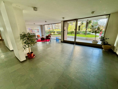 Condominio Las Palmas, Metro Macul