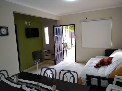 Imagen 3 de 8 de Vendo Dúplex Departamento Tres Ambientes Amueblado