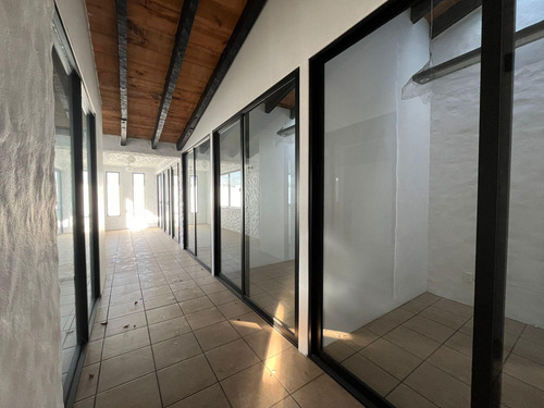 Casa Con Uso De Suelo En Renta-toluca-1,150m2