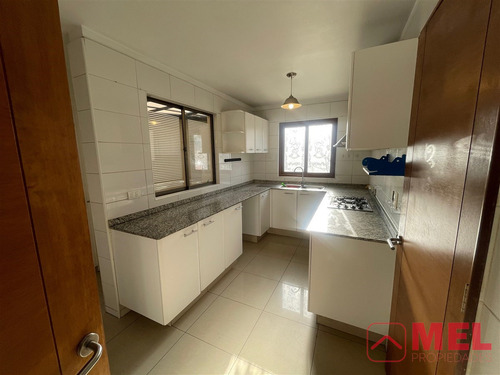 Casa En Venta De 4 Dorm. En Colina