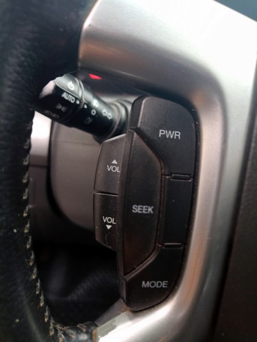 Imagen 10 de 24 de Chevrolet Captiva 2.0 Td 4x2 Ltz At 7as 2011