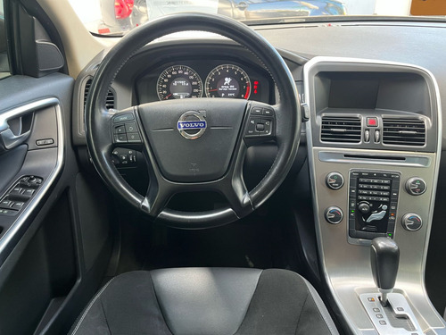 Volvo XC60 2.0 T5 COMFORT FWD TURBO GASOLINA 4P AUTOMÁTICO