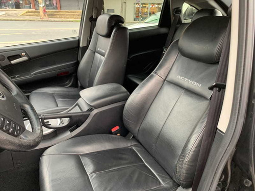 Imagem 13 de 15 de Ssangyong Actyon 2.3 16v 150cv Aut. 2010