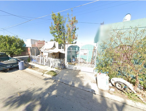 Casa En Remate Ubicada En C. Ciprés , Colinas De San Juan, Cdad. Benito Juárez, N.l. Sk04