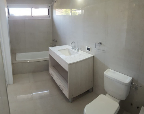Imagen 9 de 12 de Casa En Venta En Castelar Norte