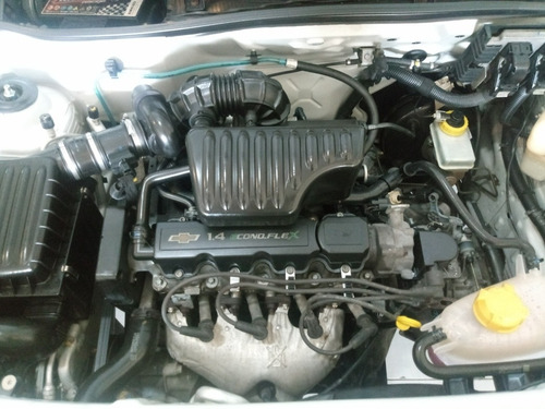 Chevrolet Agile Hatch Lt 1.4 8v (flex) 4p