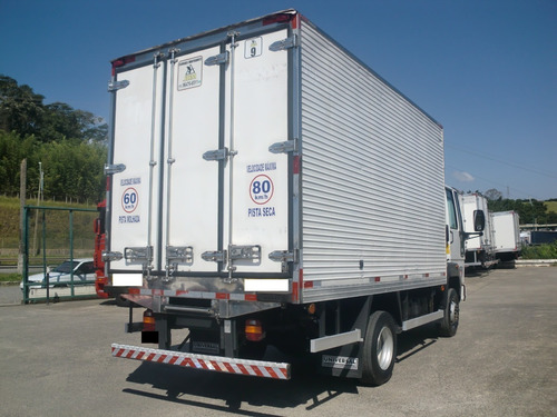 Imagem 3 de 15 de Ford Cargo 1119 4x2 Com Baú Refrigerado 2019