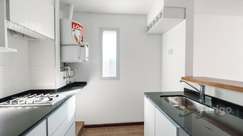 Venta. Departamento Monoambiente Con Balcón. A Metros De Bv. Oroño