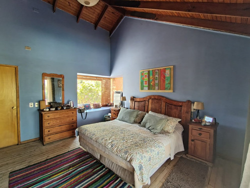 Vende Amplia Casa Estilo Colonial De 210m2 En Parcela 5d,4b
