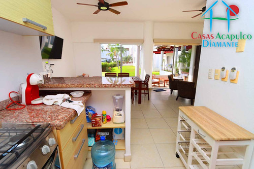 Cad Vindeza A 01. Terraza Con Salida Y Acceso A Jardín Y Albercas