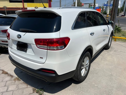 Kia Sorento 2.4 Lx At