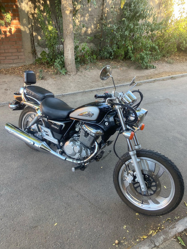 Moto Suzuki Gz150