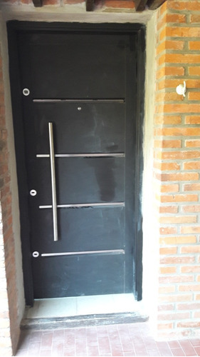 Imagen 3 de 10 de Herreria Puertas Portones Frente Rejas Enchapado En General