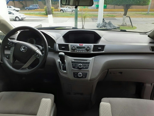 Imagen 8 de 15 de Honda Odyssey 3.5 Lx Mt 2016