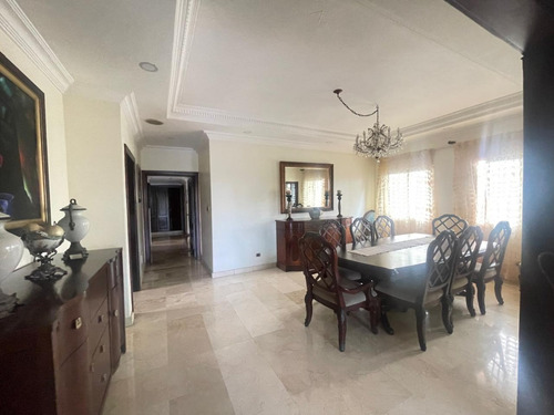 Foxpiantini.com - Za140 | Venta De Residencia En Piantini Y Serralles | Exclusividad Y Estilo Contemporáneo