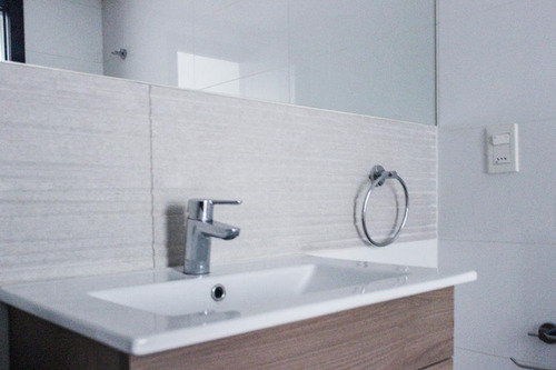 Venta Con Renta De Apartamento Monoambiente En Pocitos