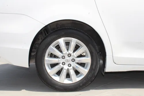 Toyota Sienna Minivan 2013
