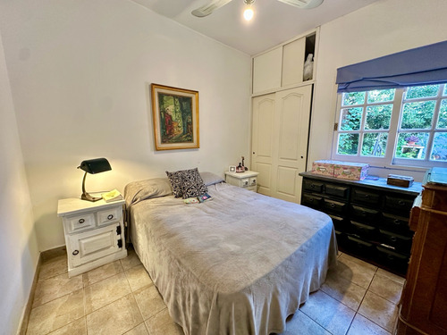 Casa - 3 Ambientes - Servicios - Excelente Ubicacion