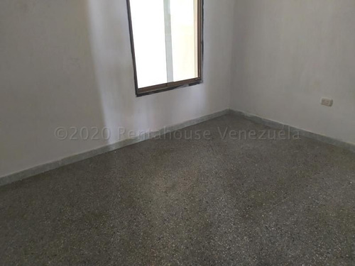 Imagen 8 de 14 de Gerybet Varela Rentahouse Mp 2211742 La Esmeralda San Diego