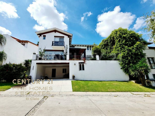 Venta De Casa En La Vista Country Club, Atlixcáyotl, Puebla, De 3 Recámaras