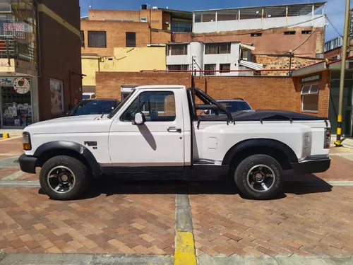 Ford F-150 5.0 Xlt 4x2