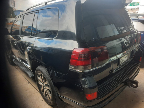 Toyota Landcruise 2011