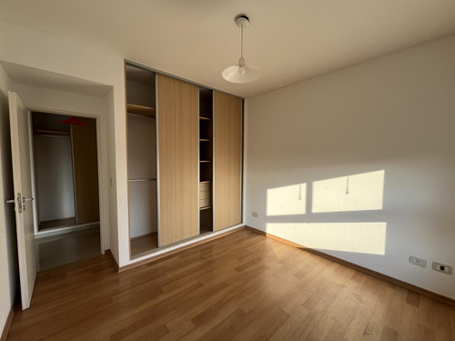 Av. Alte. Brown 3335, Temperley Este - Alquiler Departamento De Dos Ambientes Con Cochera