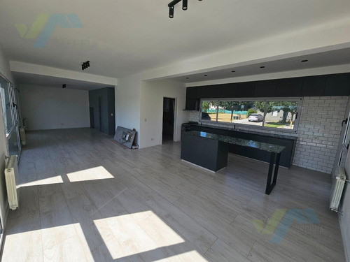 Casa 5 Ambientes En Venta - Barrio Cerrado Santo Tomás - Pilar