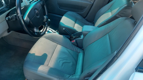 Imagen 10 de 11 de Chevrolet Optra 2009 2.0 F Mt