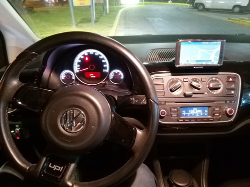 Volkswagen Up! 1.0 Black Up! 75cv 2015
