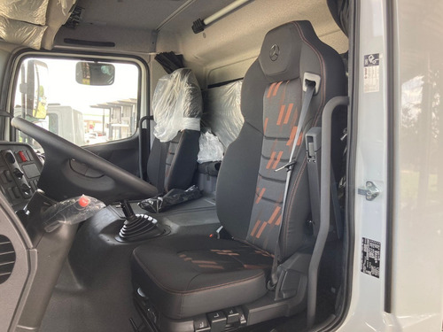 Imagen 11 de 22 de Mercedes-benz Atego 1726/42 Ch. Cab. Ext. C/litera Stock