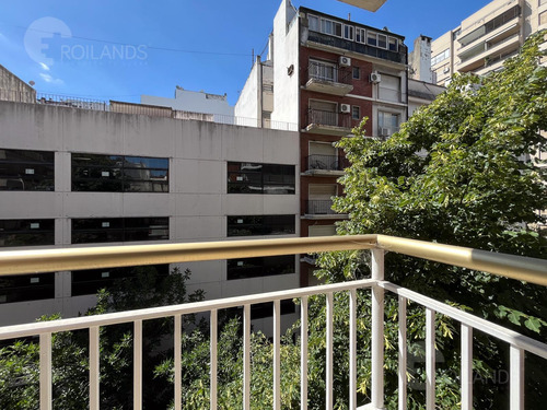 Venta Departamento Monoambiente Con Balcón Y Cochera En Recoleta