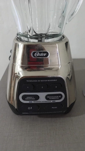 Licuadora Oster Jarra Vidrio 1.5l Blend N Go 600w Stpyg1211 Plateado (Usado)