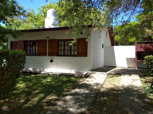 Imagen 6 de 14 de Alquiler Cabaña Mar Del Plata Barrio Alfar