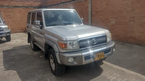 Toyota Land Cruiser Modelo 2011