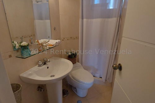 En Venta Apartamento En El Hatillo Mfl2410178
