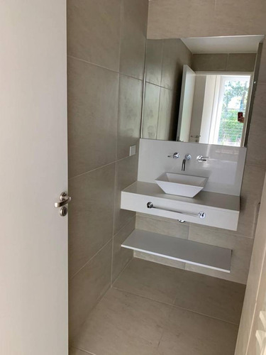 Departamento En Venta Ubicado En Villa Los Remeros (rincón De Milberg), Zona Norte