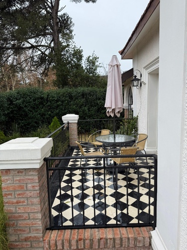 Venta Casa En La Cumbre De 3 Dormitorios.