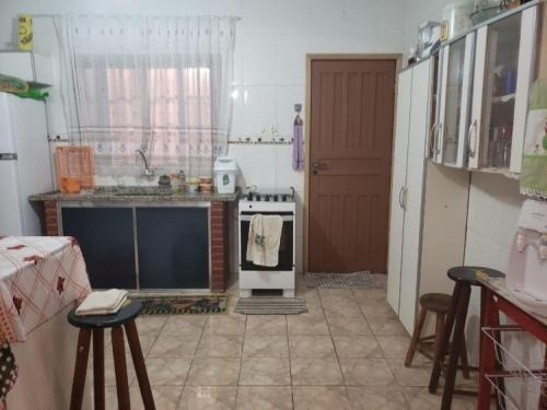 Imagem 2 de 8 de Casa Lado Praia, 300m Mar. Aceita Financiamento Bancário!
