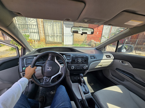 Honda Civic 1.8 Lx Sedan . At