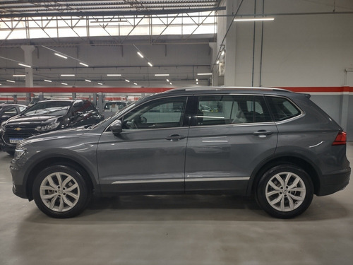 Imagem 5 de 15 de Volkswagen Tiguan Allspace 1.4 250 Tsi Flex 19/2020