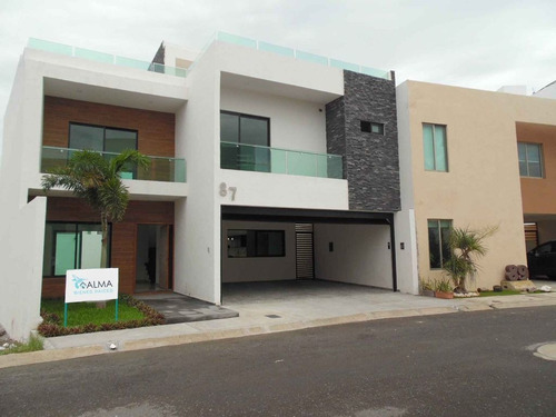 Imagen 1 de 14 de Hermosa Casa En Venta Con Alberca En Lomas Del Sol Veracruz