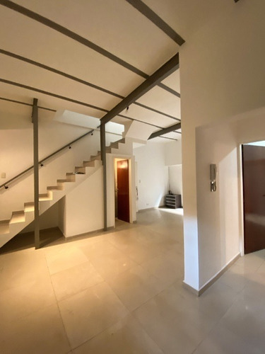 Imagen 9 de 14 de Departamento Tipo Casa En Venta En Lanus Oeste