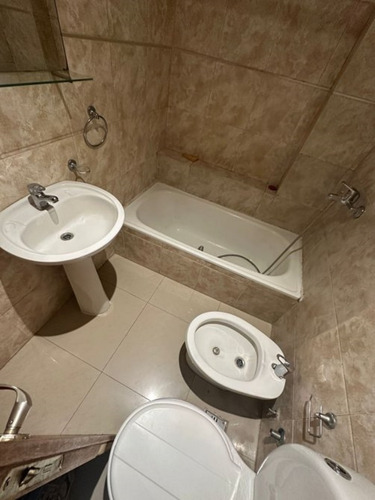 Impecable Departamento Disponible En El Centro De Monte Grande!! Italiani 340 Pb Depto C