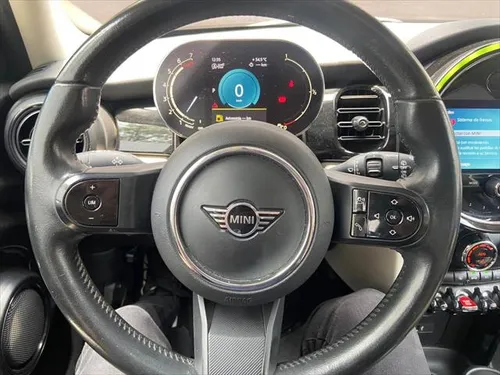 Mini Cooper Classic 5 Puertas At