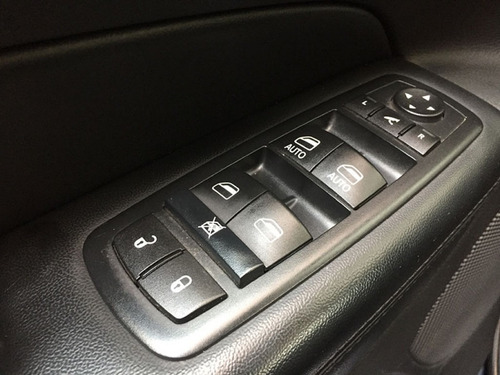 Imagen 13 de 15 de Jeep Grand Cherokee 3.6 Laredo 4wd Auto