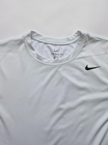 Remera Deportiva Básica Blanco Nike Tee M (Usado)